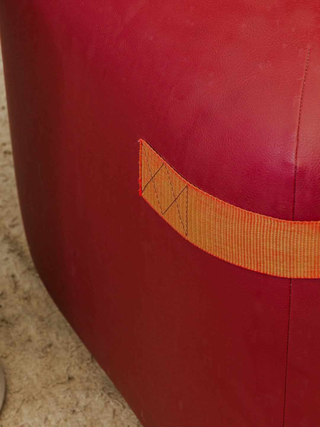 jean-philippe-pouf-cuir-108-5