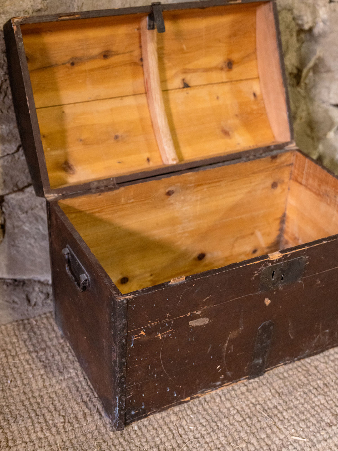 lucien-coffre-bois-205-10