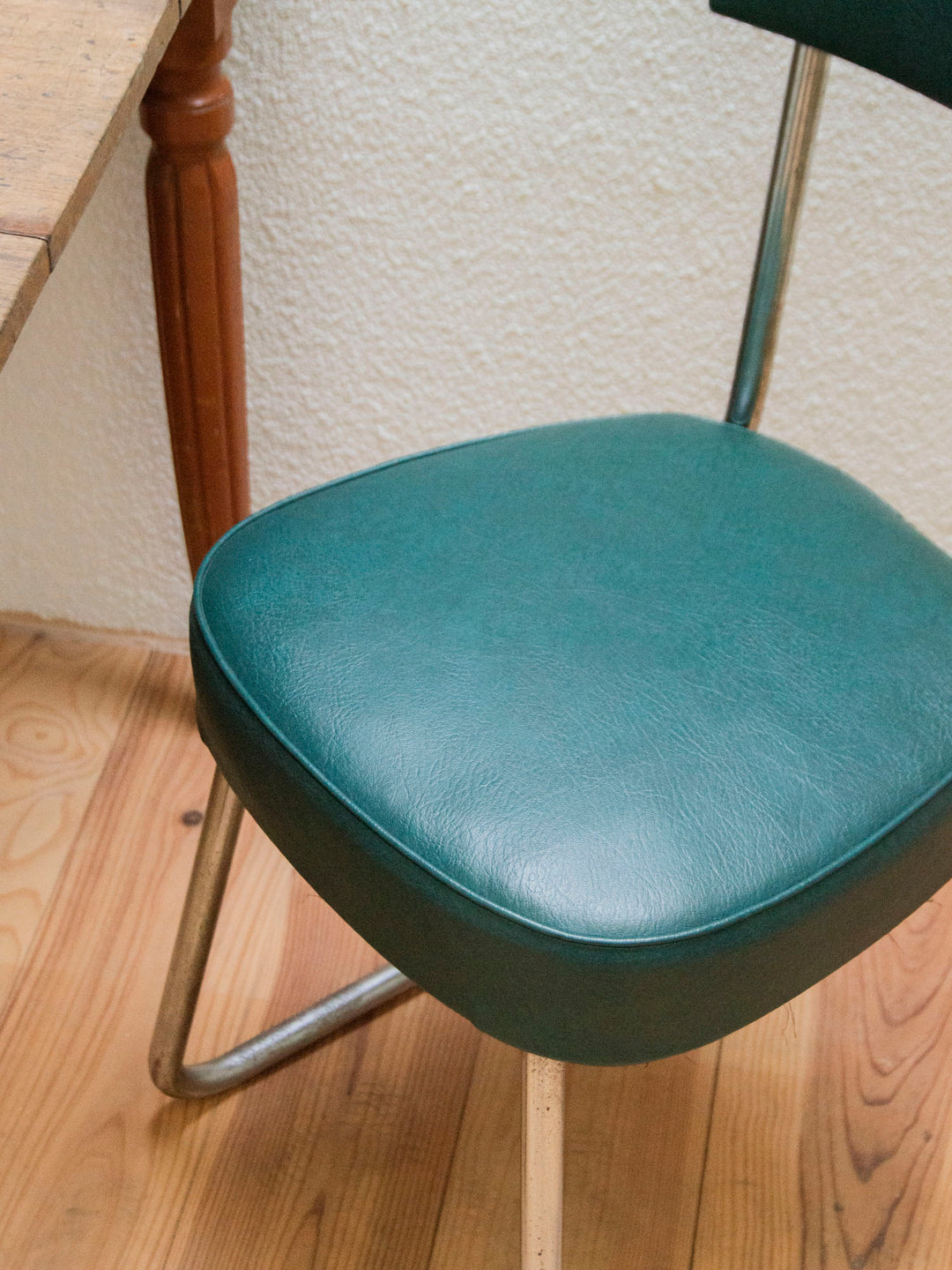 alma-chaise-skai-1078-5