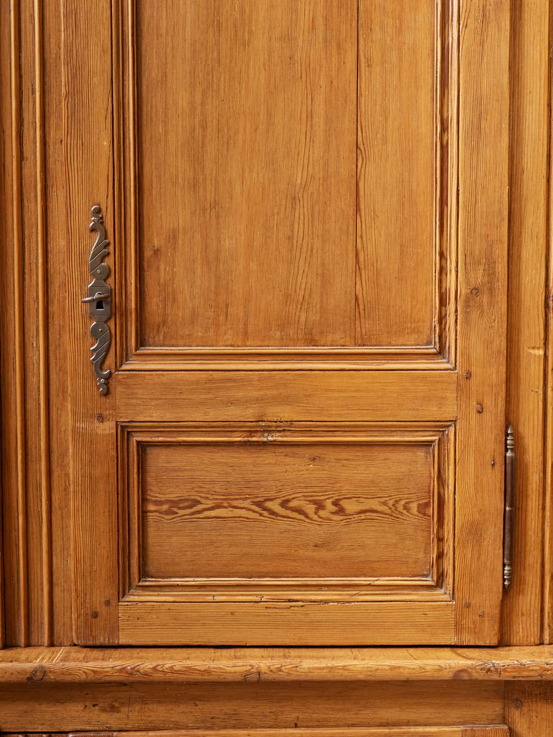 gilbert-buffet-pin-1467-8
