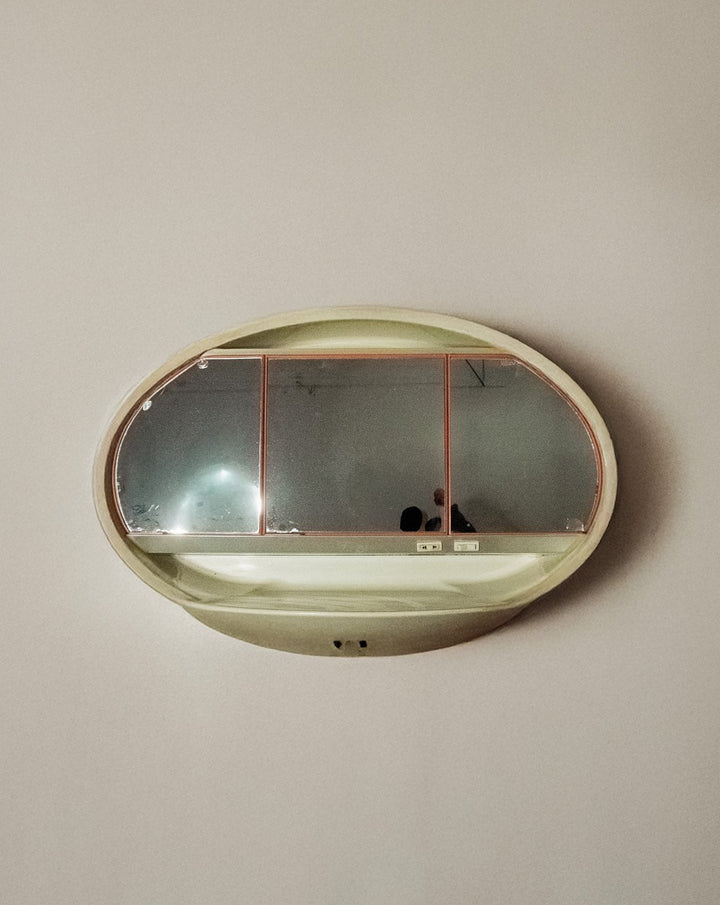 louise-coiffeuse-plastique-miroir-207-1