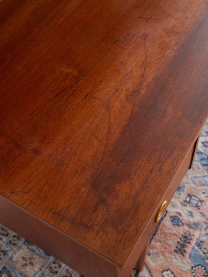 yvan-bureau-bois-597-8