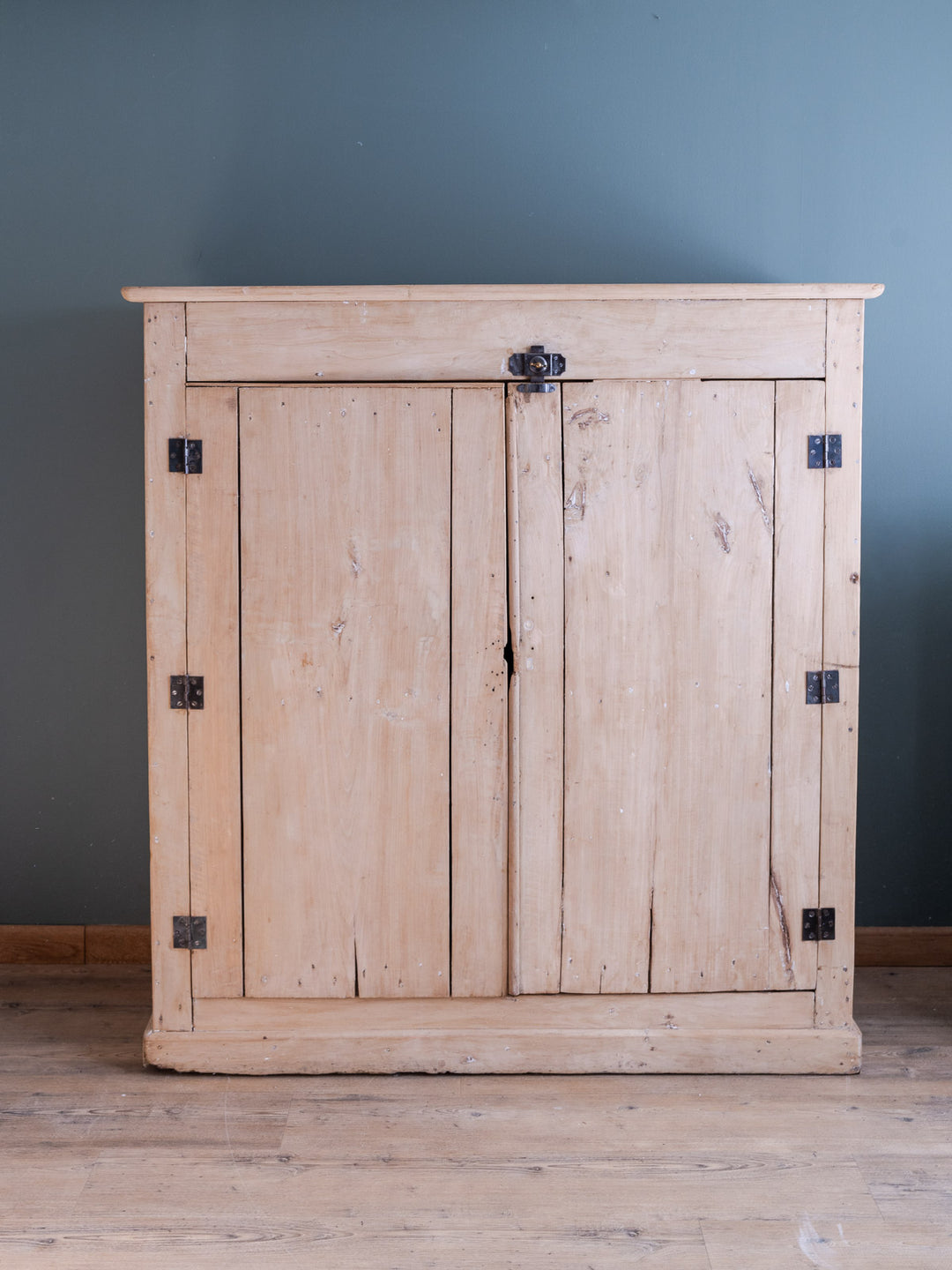 gilbert-buffet-bois-563-3