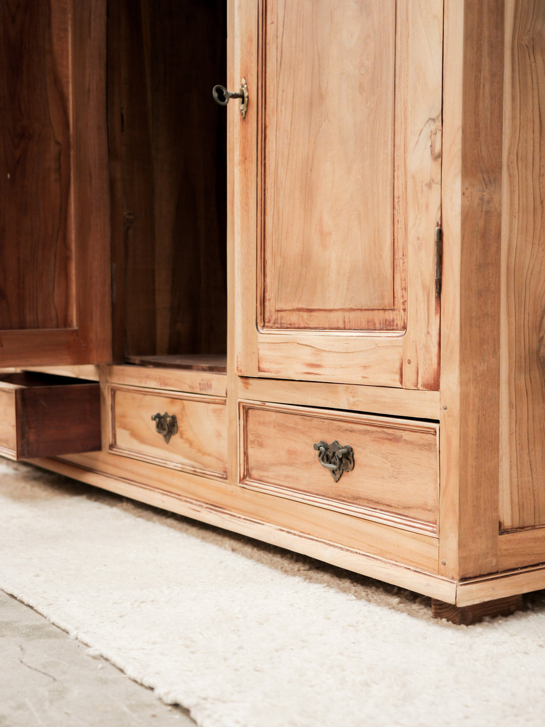 margaret-enfilade-bois-768-2