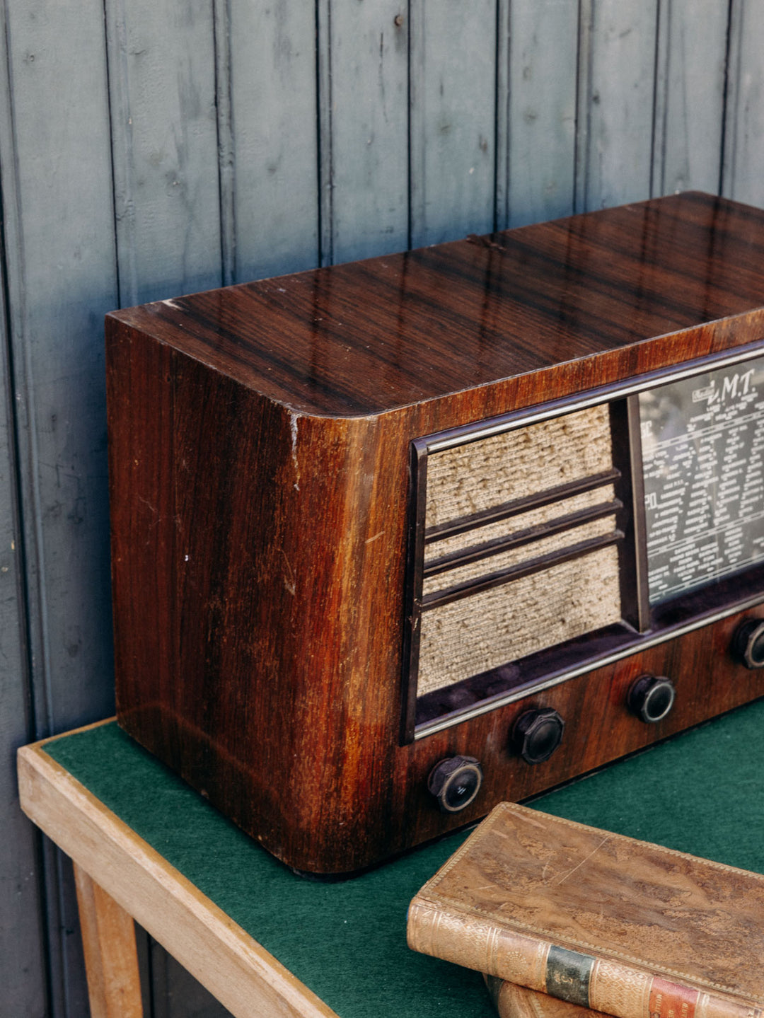 nour-appareil-electrique-vintage-bois-64-6