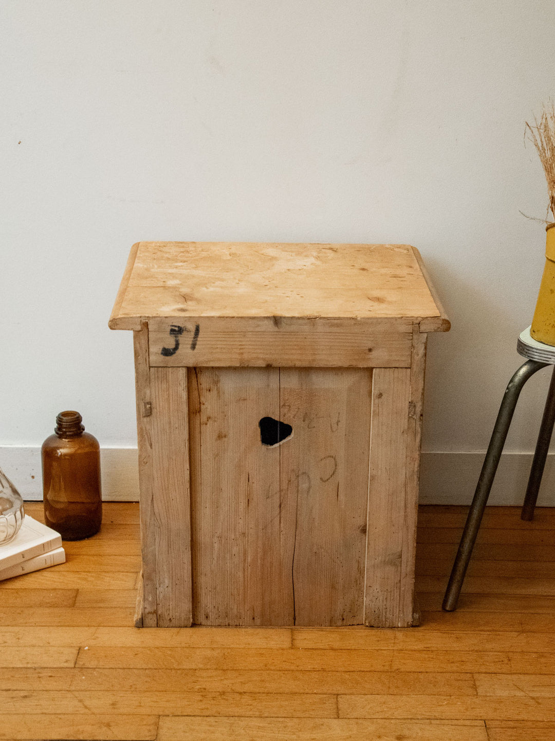 odile-table-chevet-bois-633-10