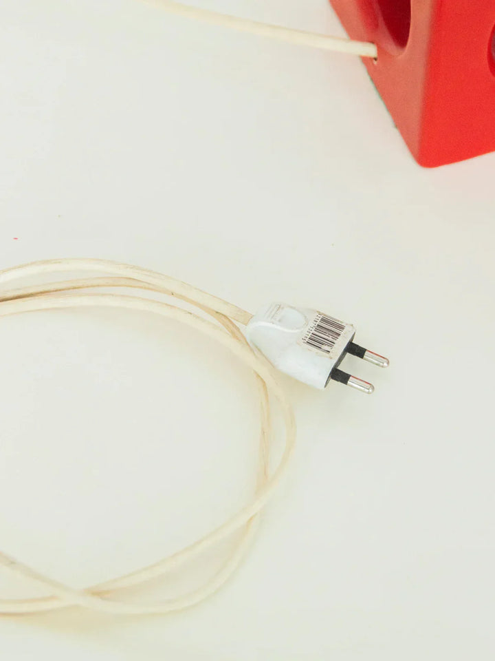 julia-lampe-poser-rouge-805-5