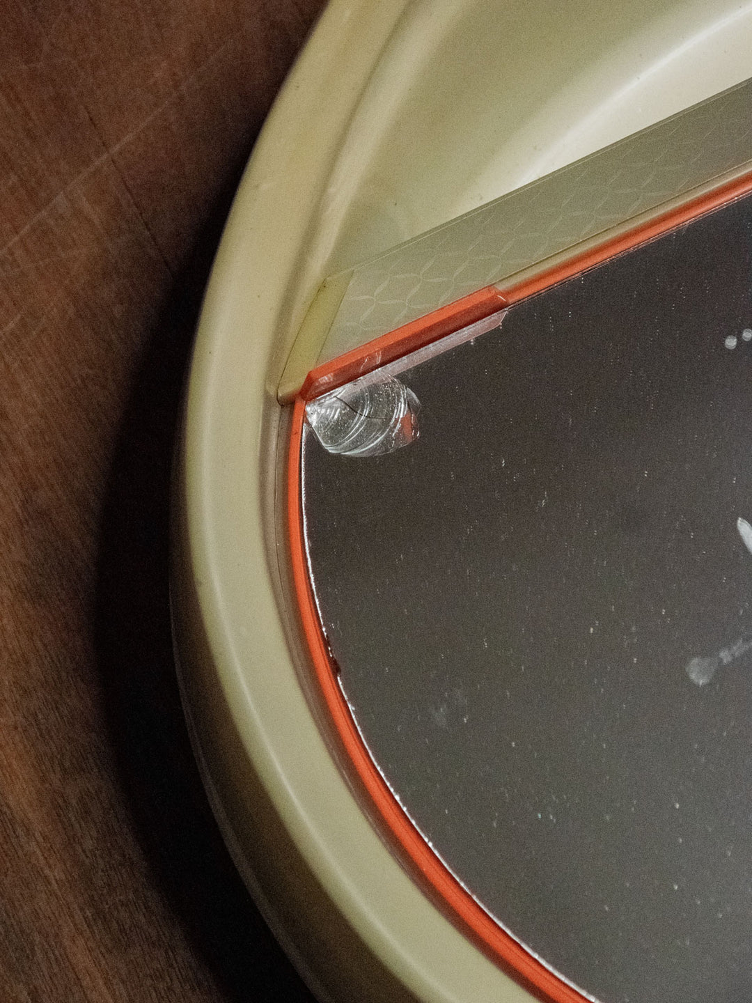 louise-coiffeuse-plastique-miroir-207-10