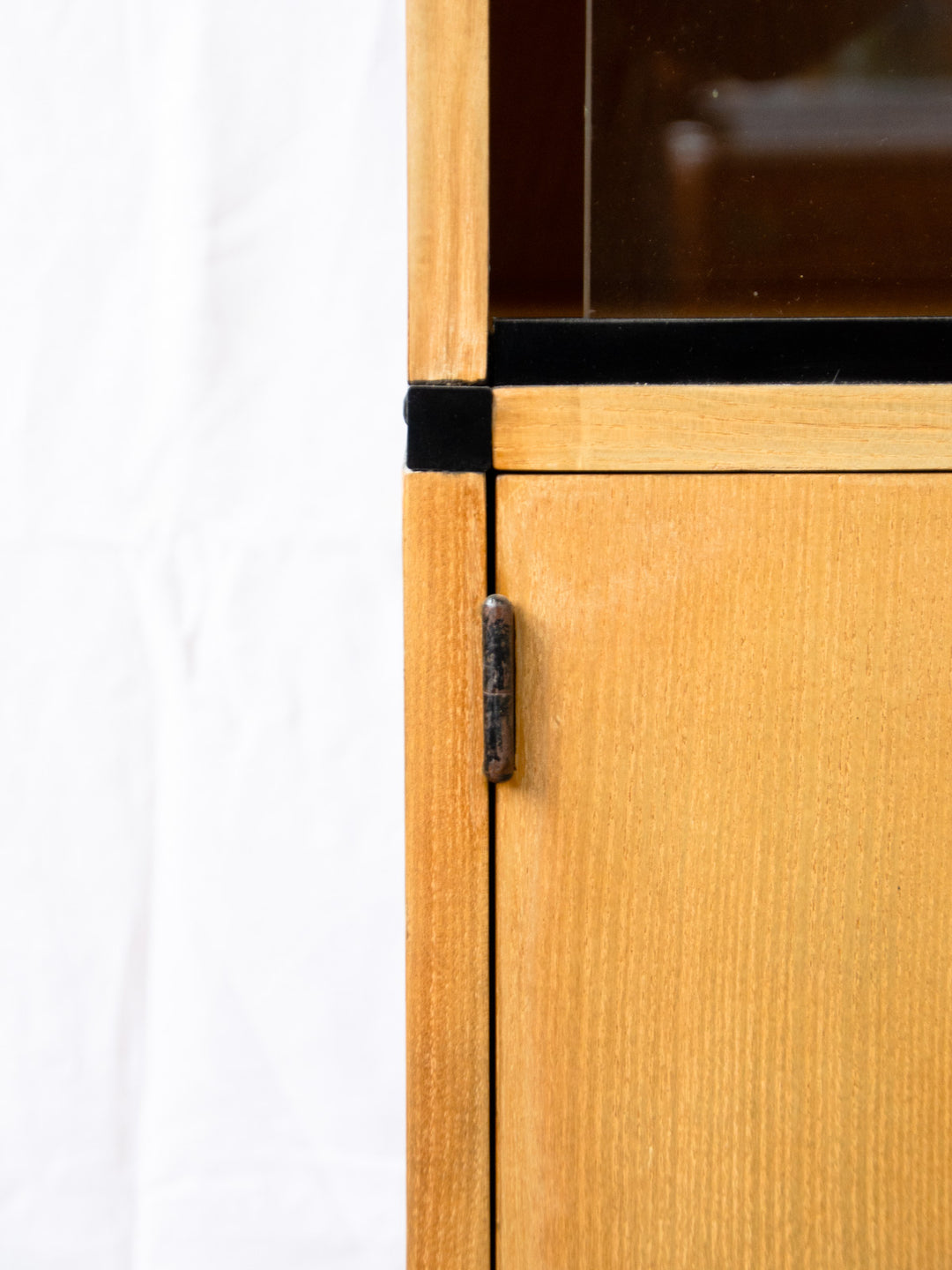victoria-vitrine-bois-1366-3