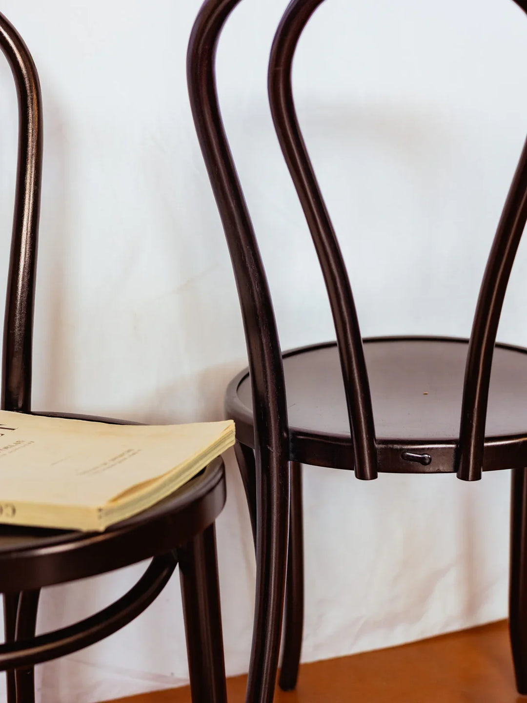 claude-chaise-bois-1110-5