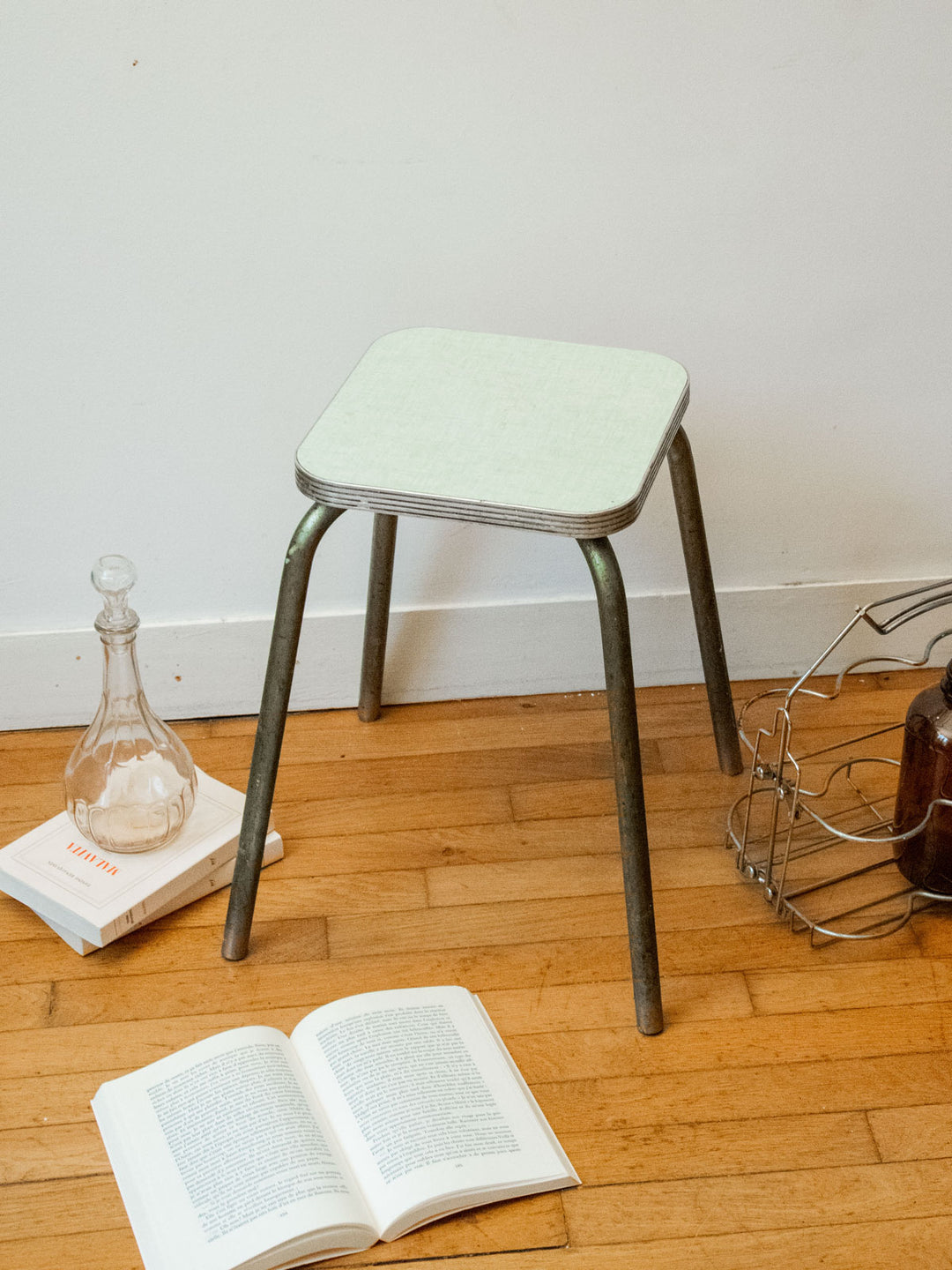 regis-tabouret-formica-738-2