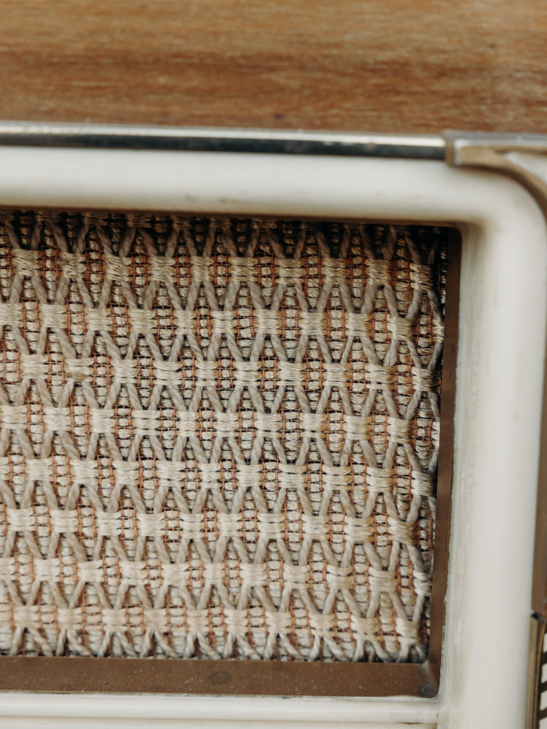 nour-appareil-electrique-vintage-bois-34-6