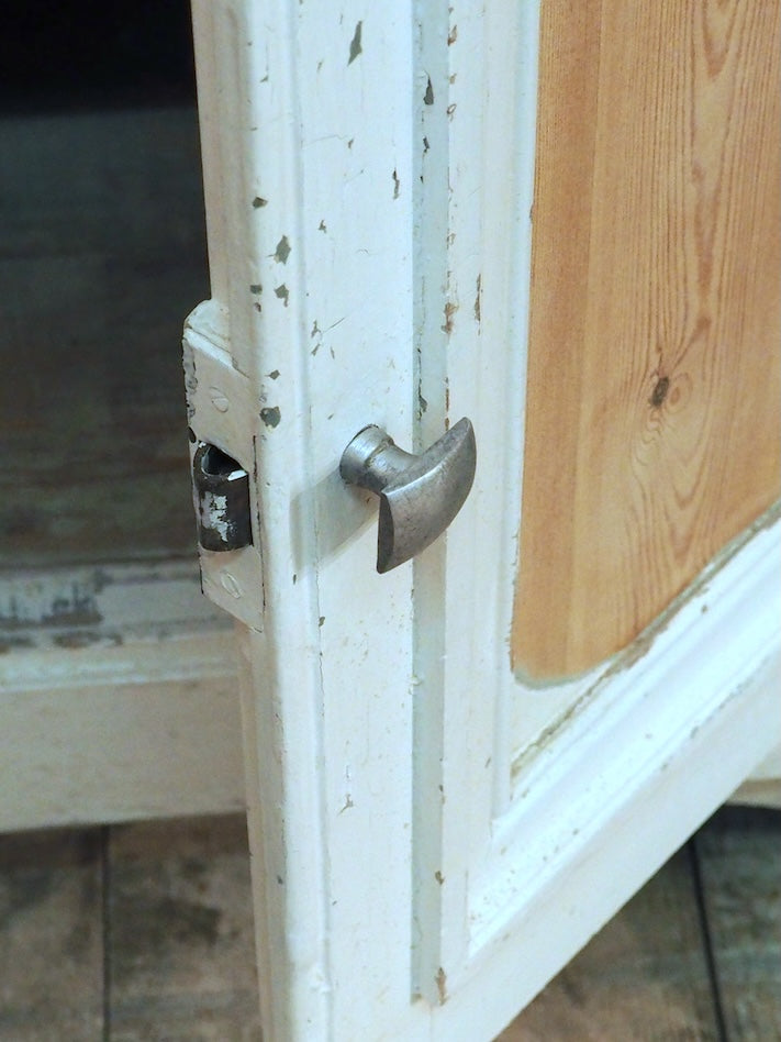 gilbert-buffet-pin-655-5