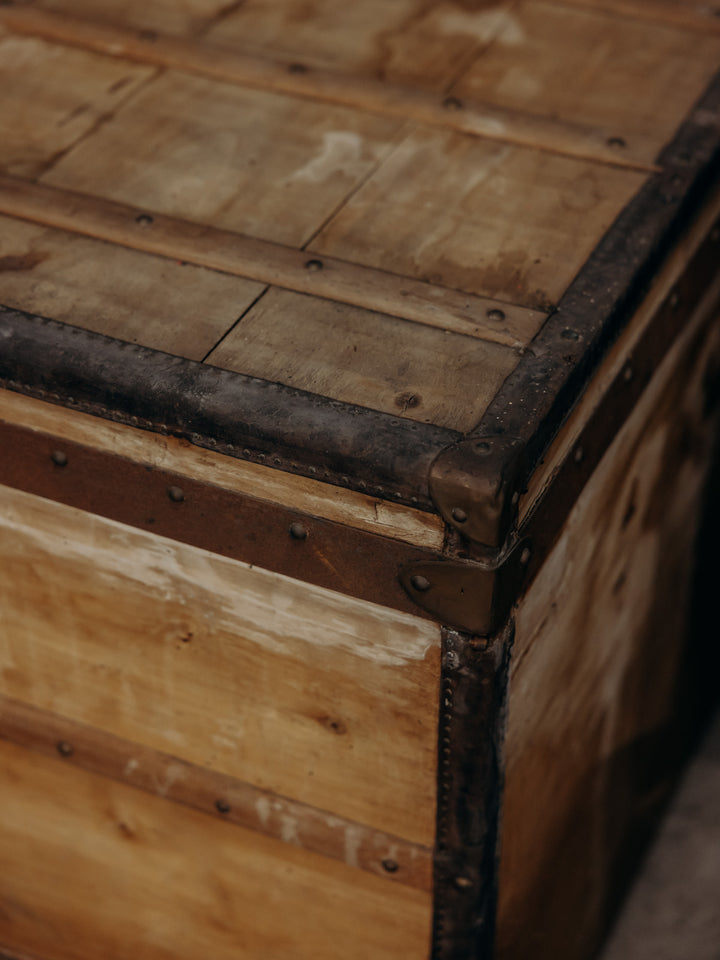 lucien-coffre-bois-209-9
