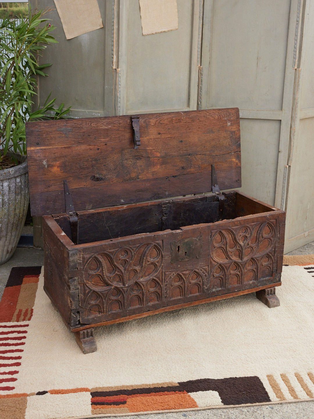 lucien-coffre-bois-ancien-220-3