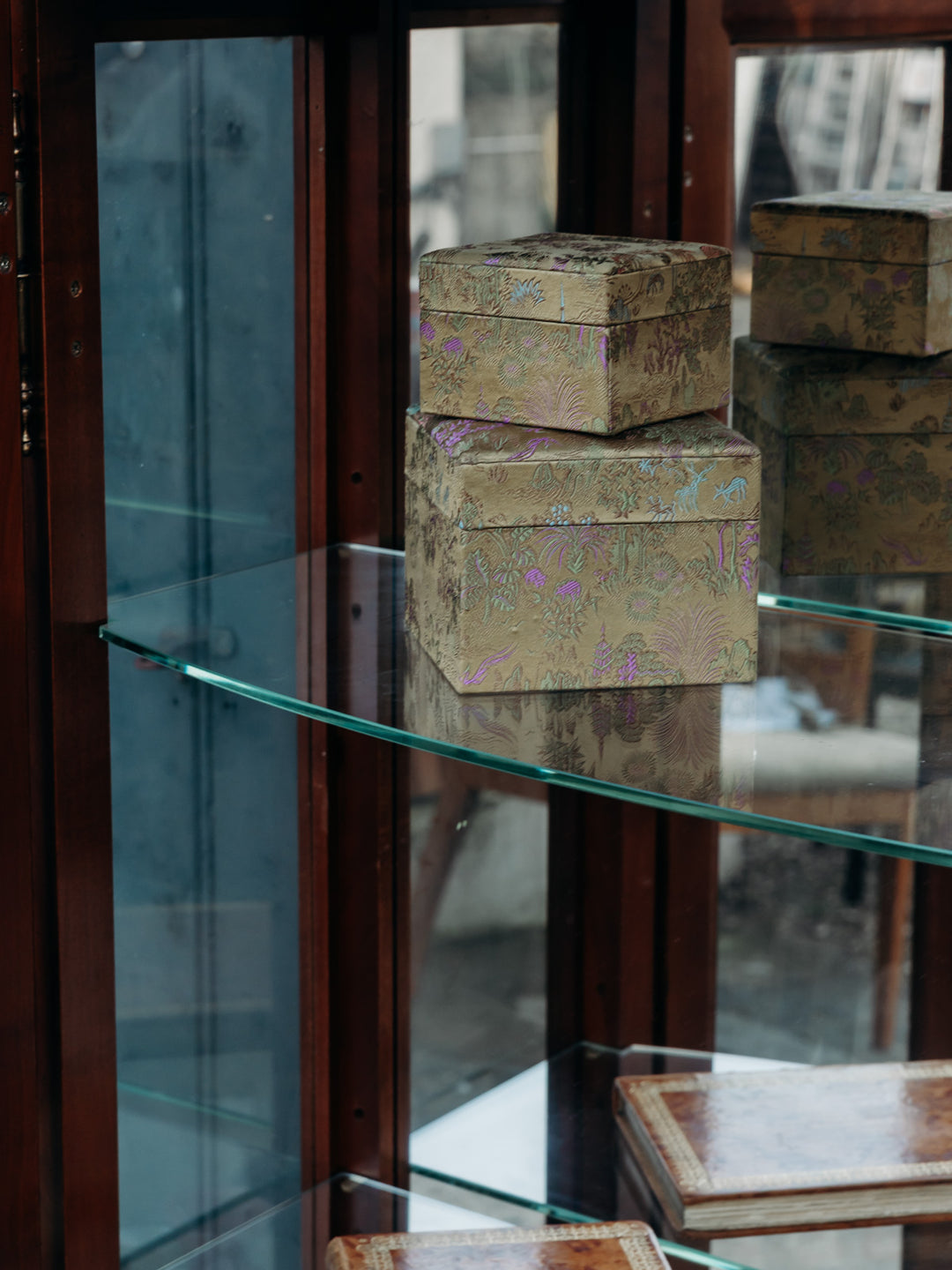 victoria-vitrine-bois-115-7