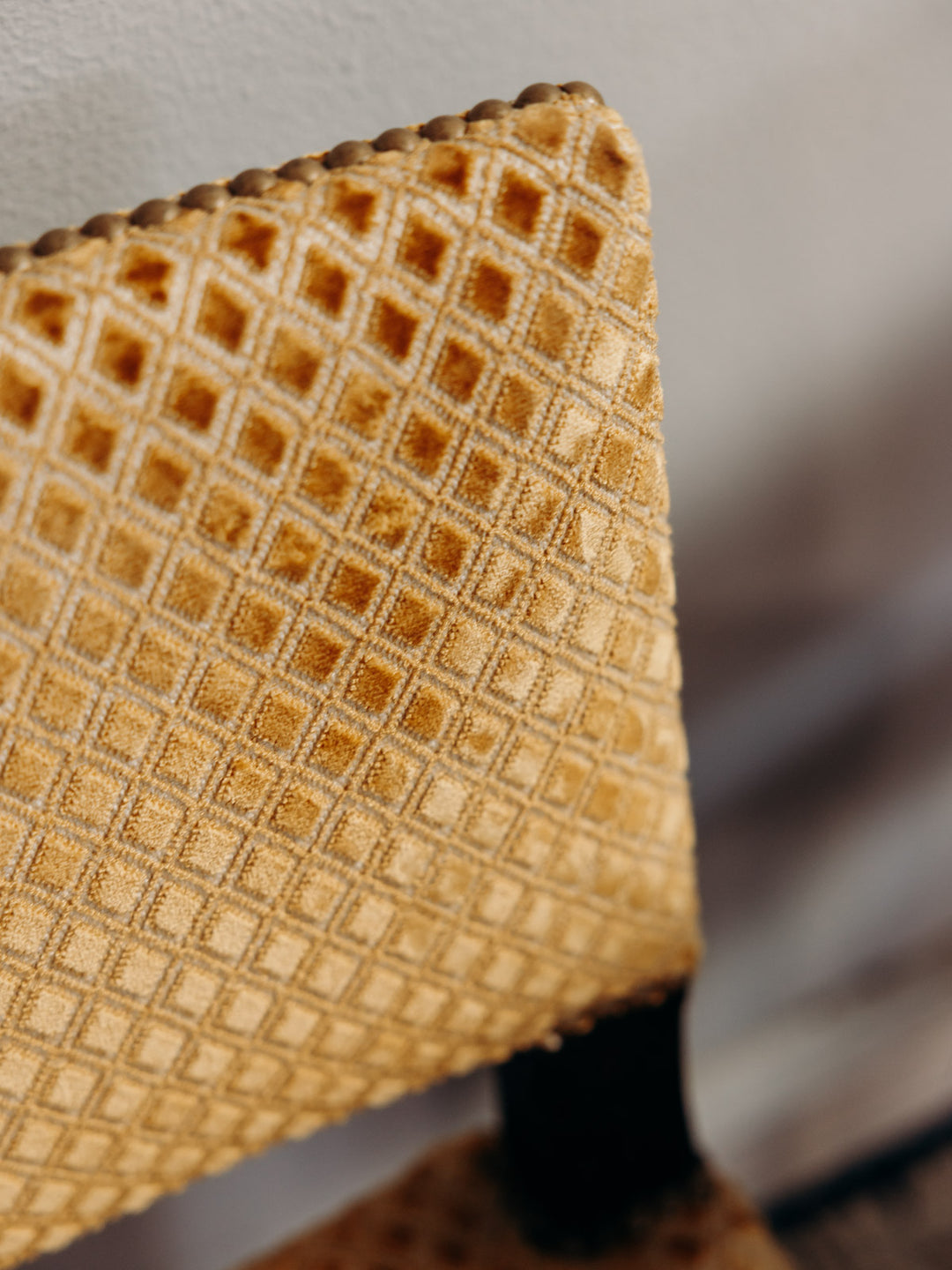 claude-chaise-jaune-836-8