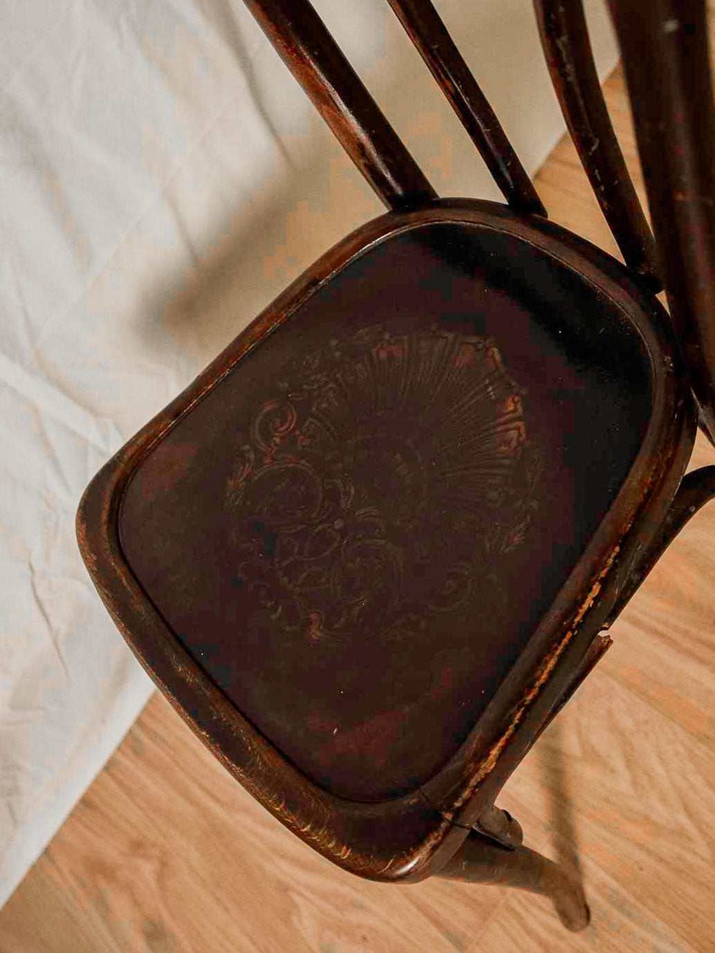 claude-chaise-bois-783-5