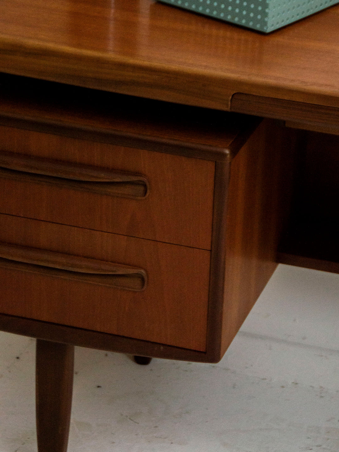 yvan-bureau-bois-202-6