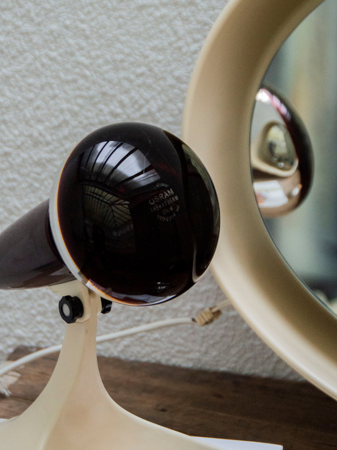 julia-lampe-à-poser-aérospatial-547-6