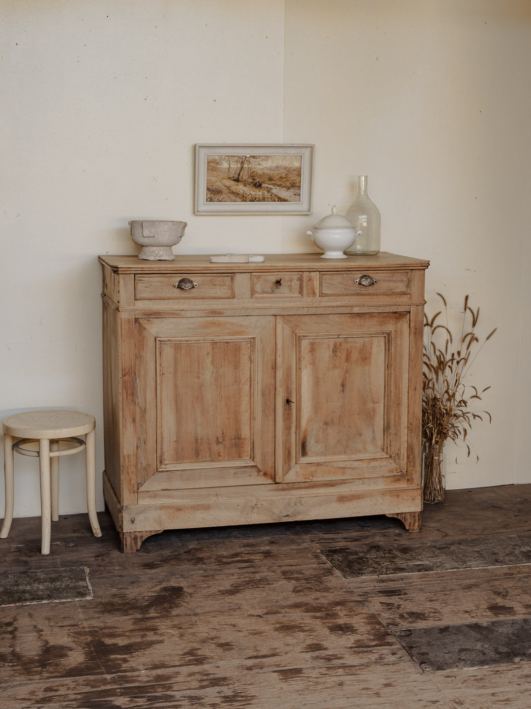 gilbert-buffet-noyer-667-3