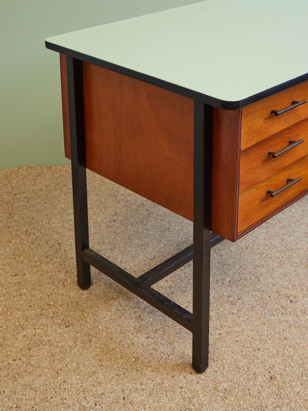 yvan-bureau-metal-bois-menthe-noir-vintage-575-5