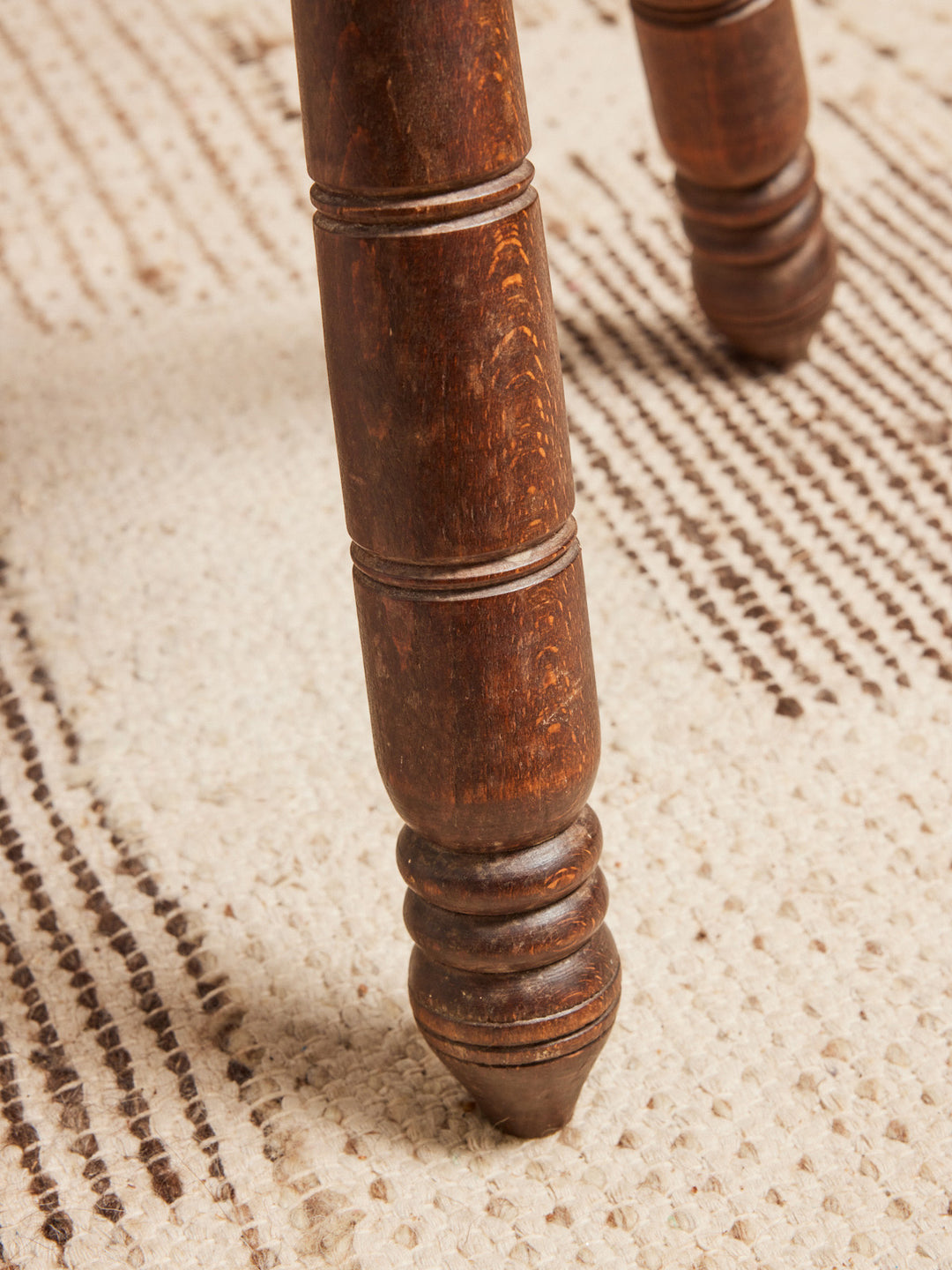 regis-tabouret-bois-818-4