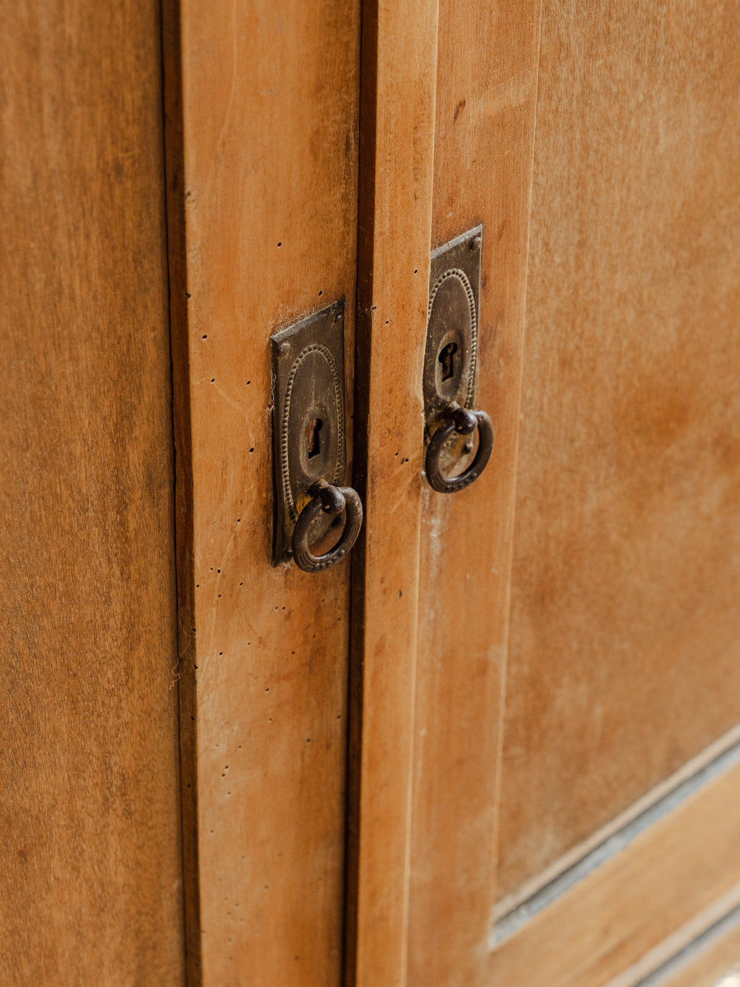 gilbert-buffet-bois-641-10