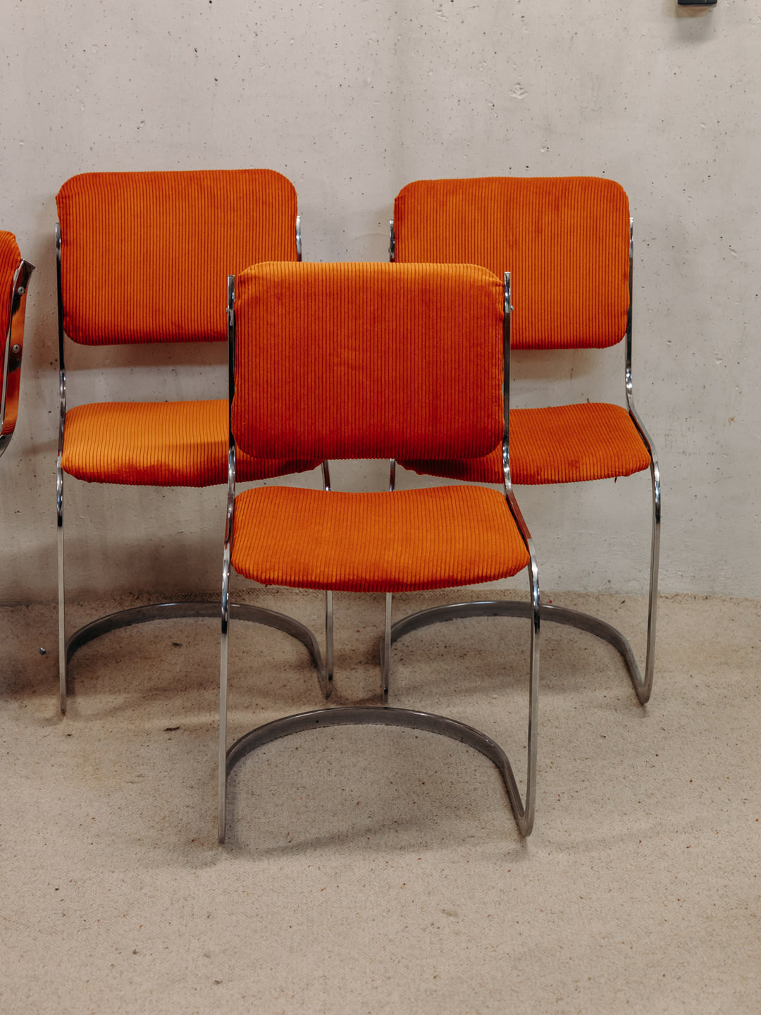 alma-chaise-chrome-1031-8