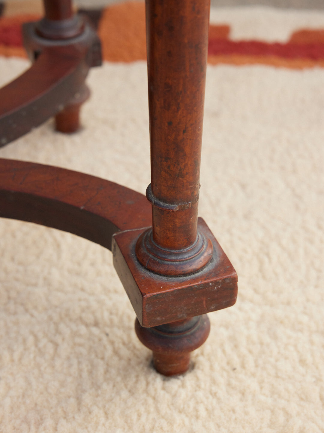 alfred-gueridon-bois-vintage-1465-11