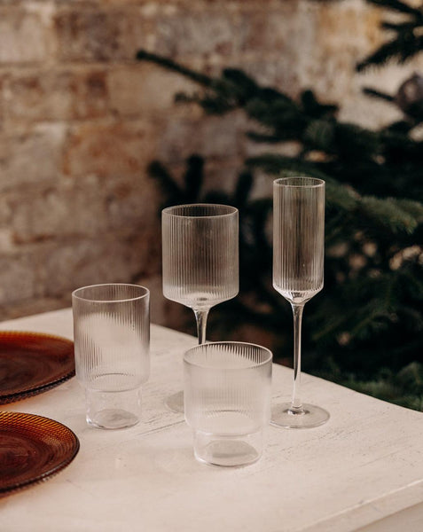7 grands verres à eau en verre ciselé - Art de la Table - Boutique