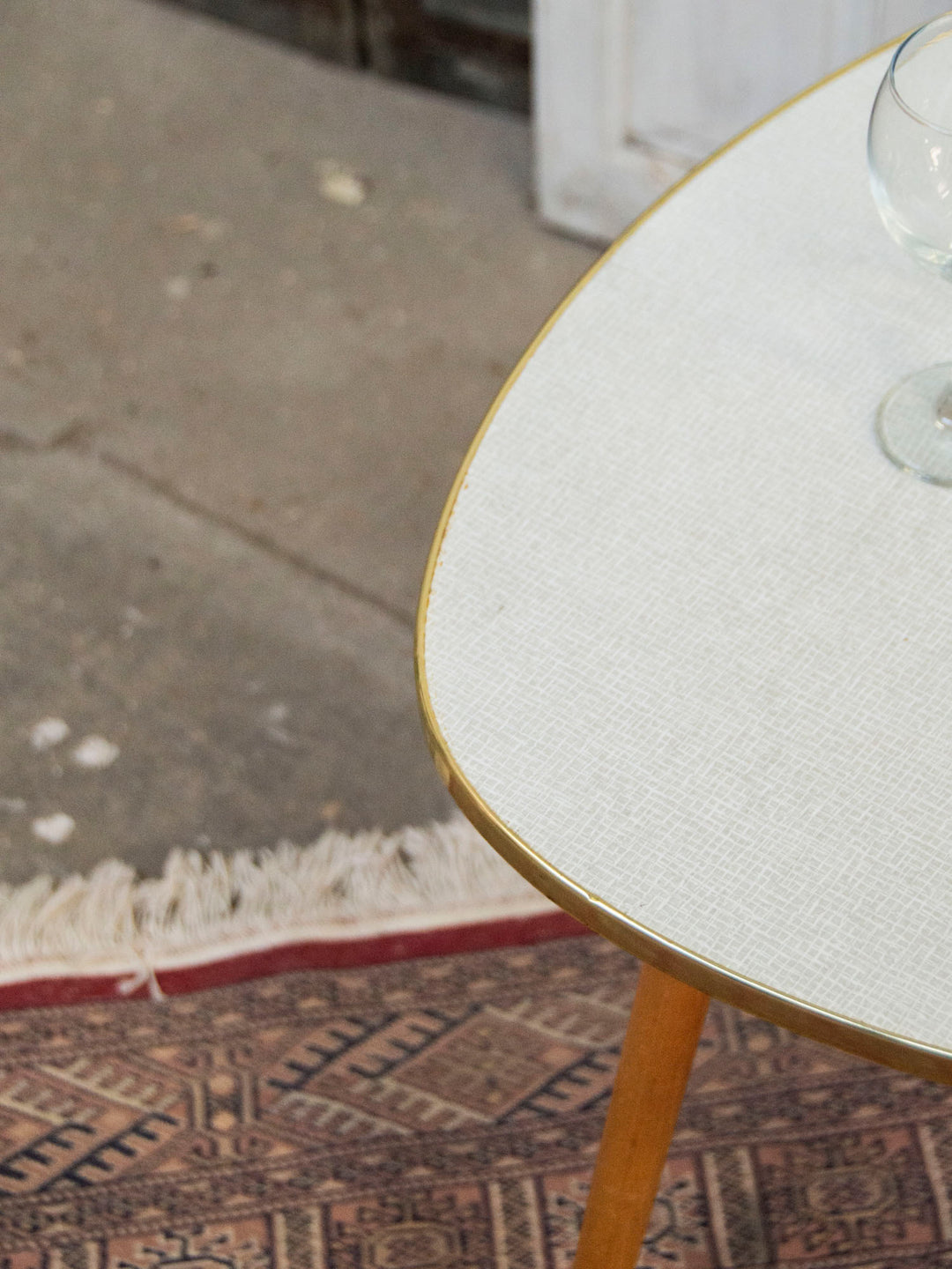 hanna-table-appoint-tripode-718-9