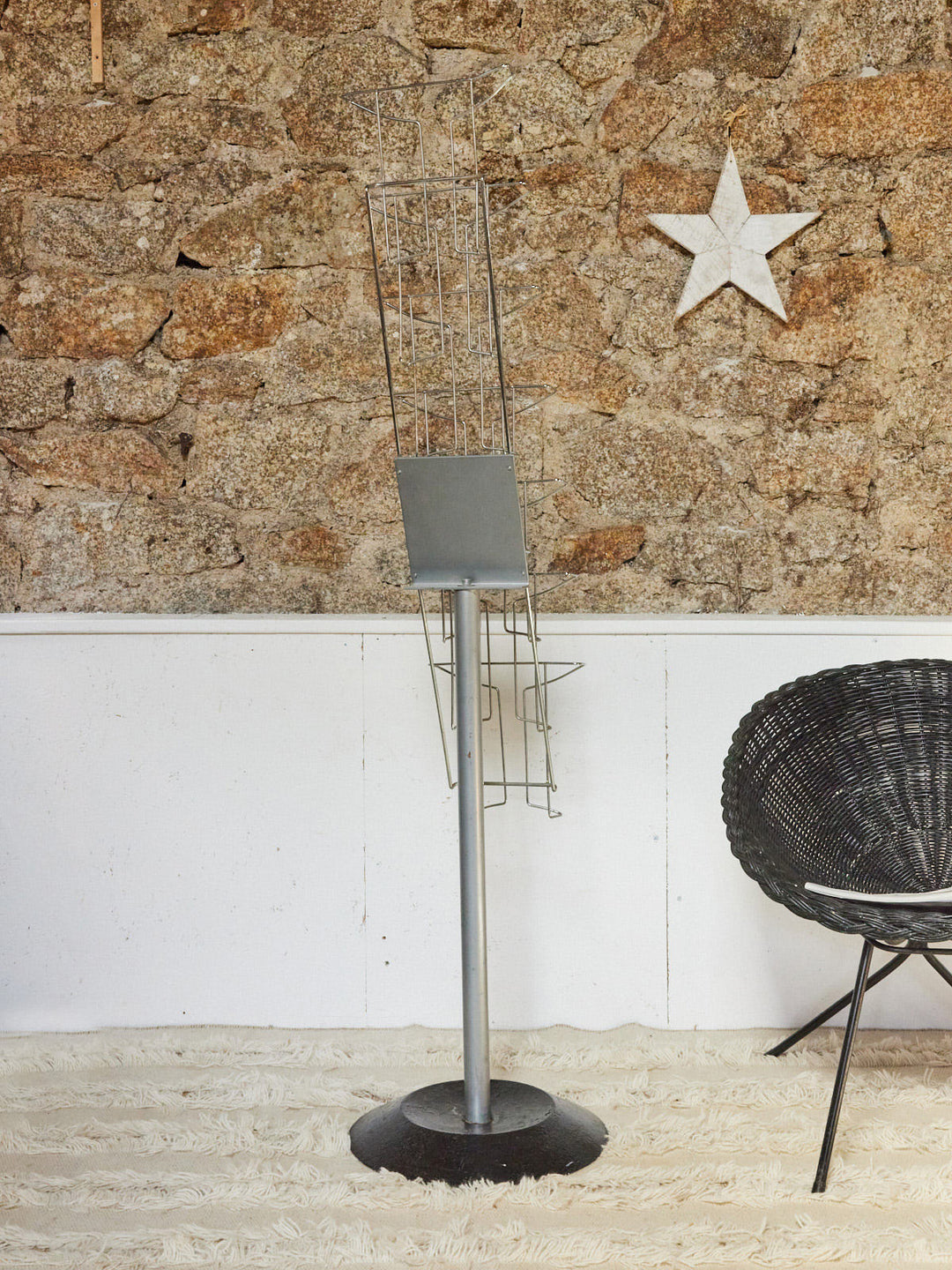 marius-porte-revues-metal-254-3
