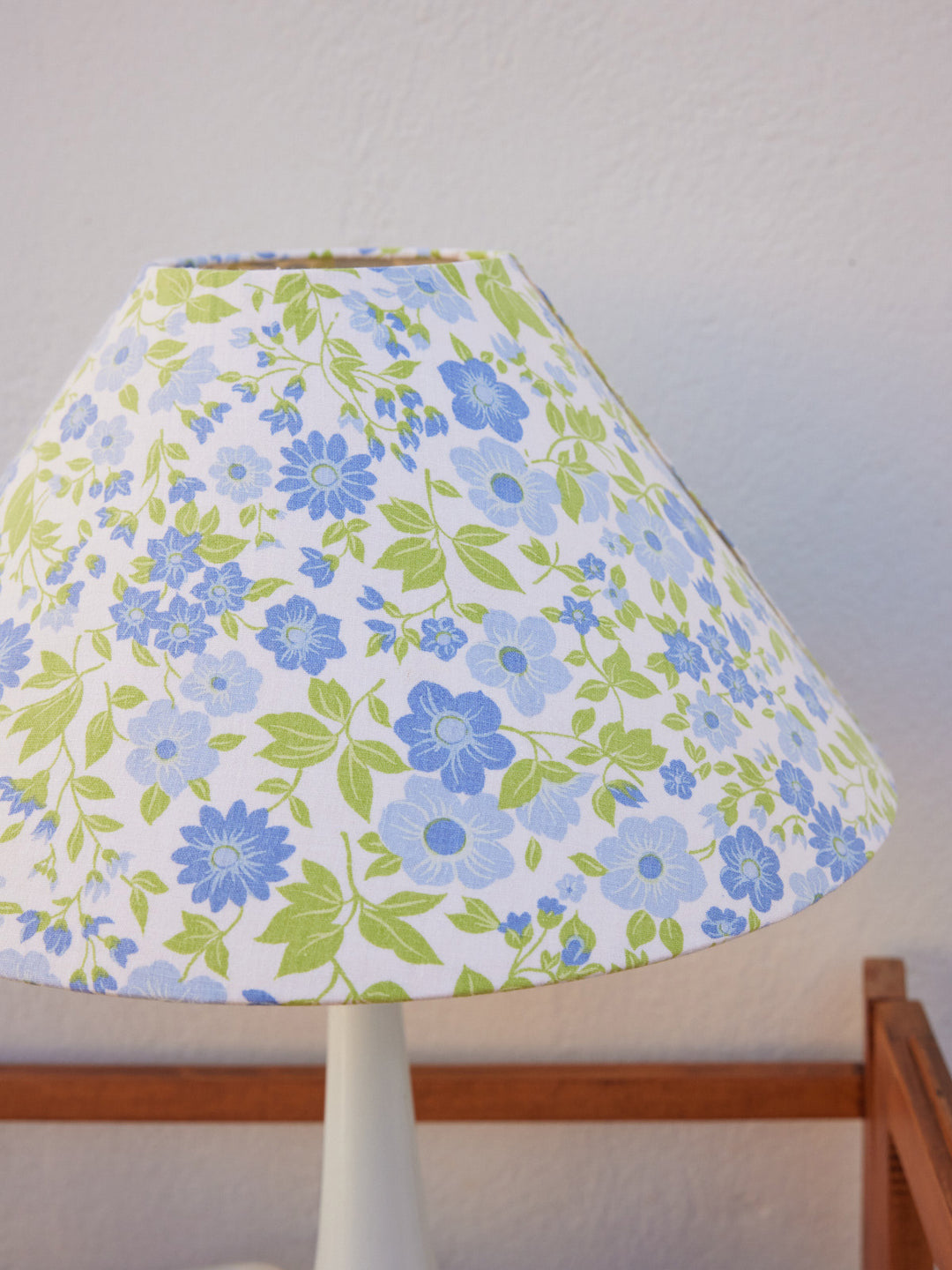 julia-lampe-a-poser-plastique-1033-4