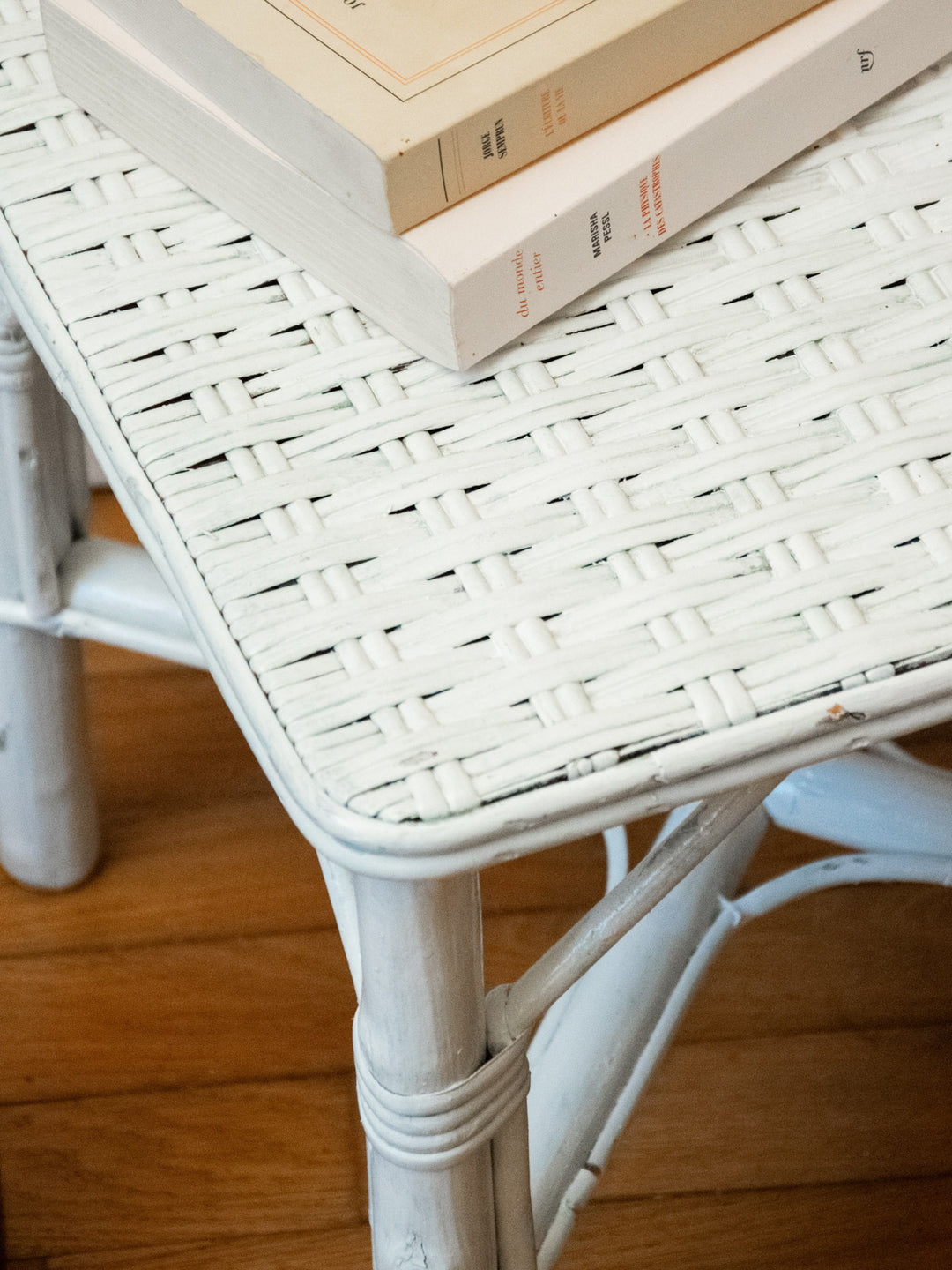 francine-table-appoint-blanche-584-3