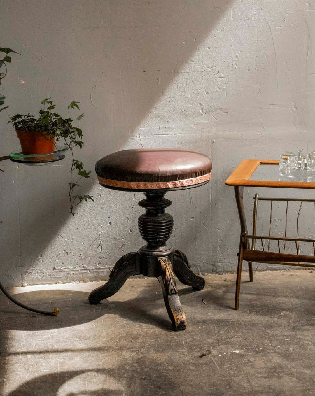 regis-tabouret-bois-1338-1