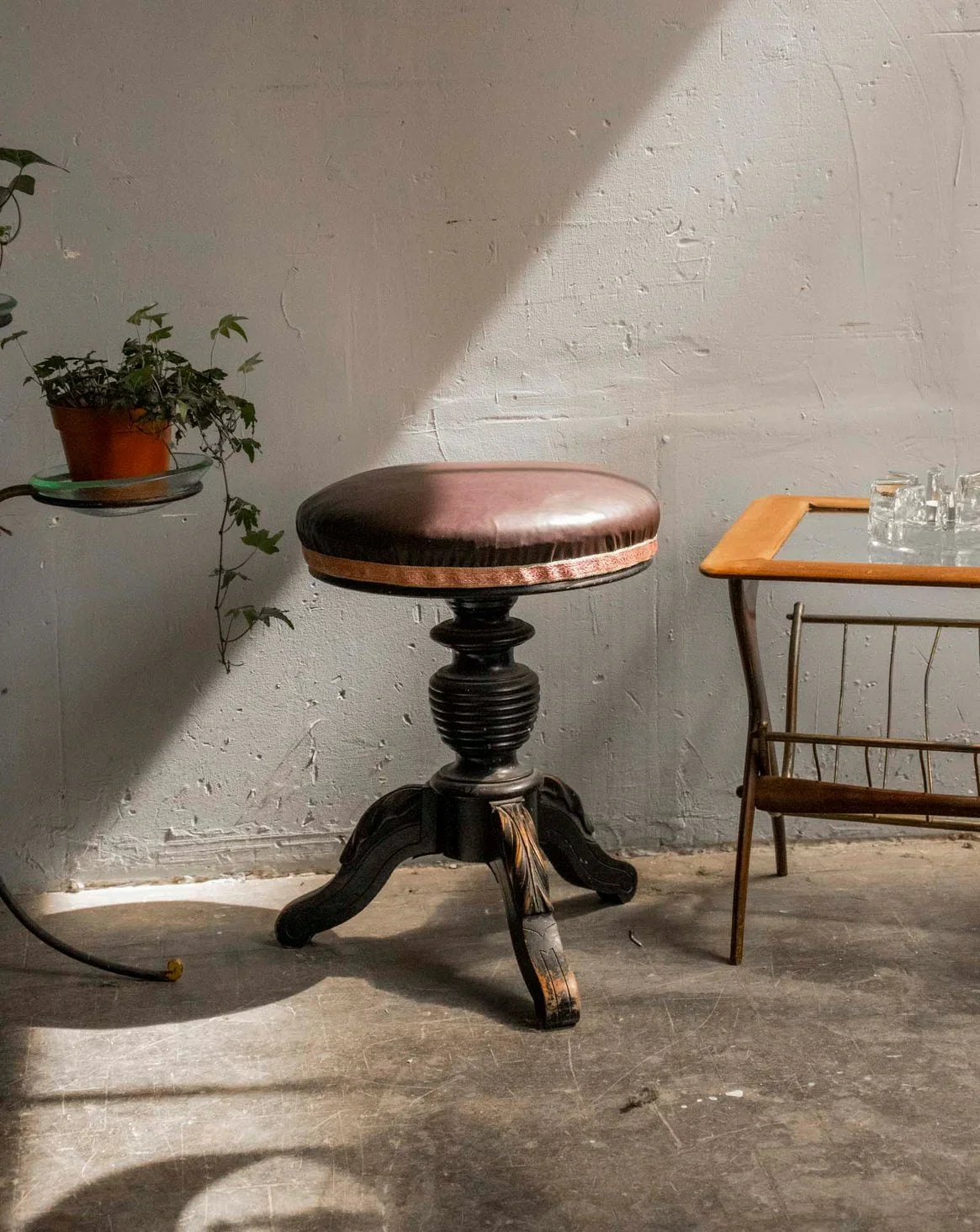 regis-tabouret-bois-1338-1