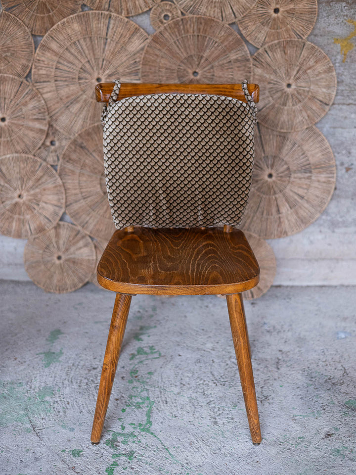 alma-chaise-bois-graphique-scandinave-2048-4