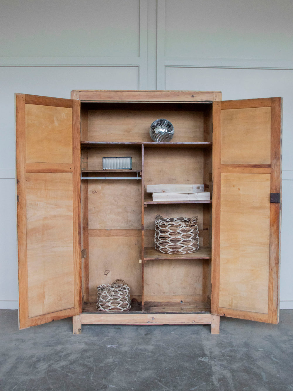 blandine-armoire-bois-203-2