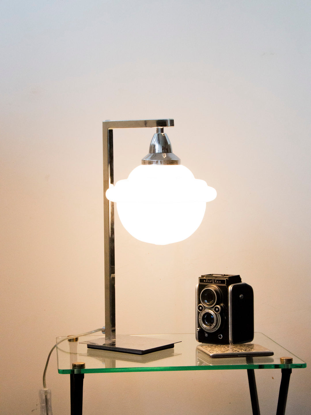 julia-lampe-à-poser-opaline-631-4