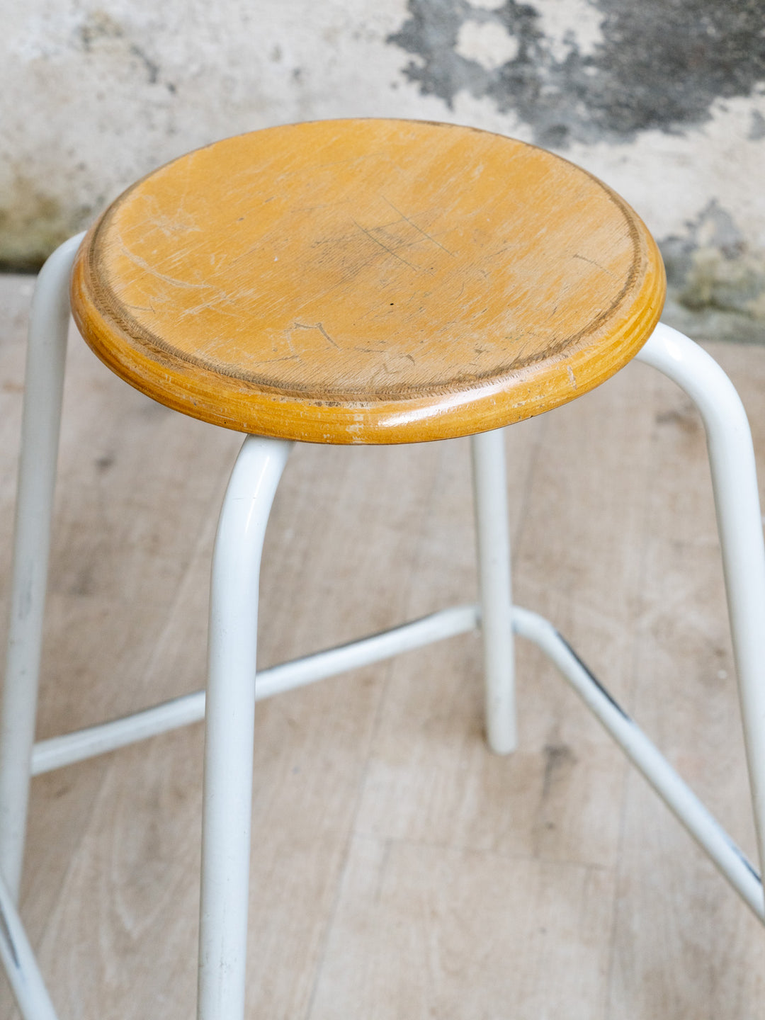 regis-tabouret-bois-1589-5