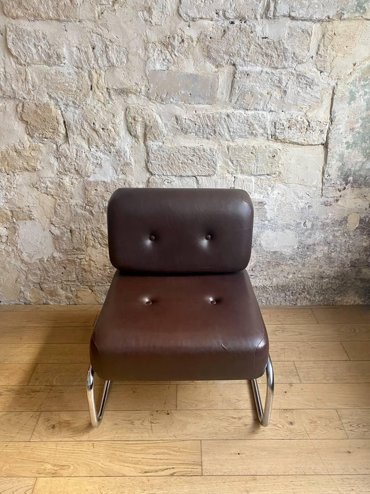 Nicolas, le fauteuil seventies N°2 - Debongout