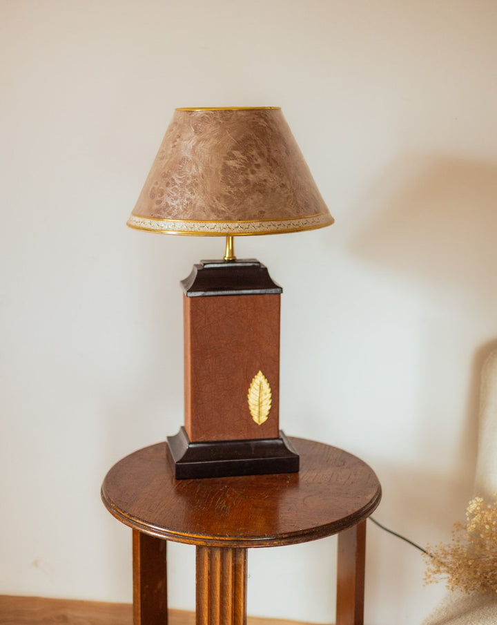 suzanne-lampe-à-poser-simili-cuir-464-1