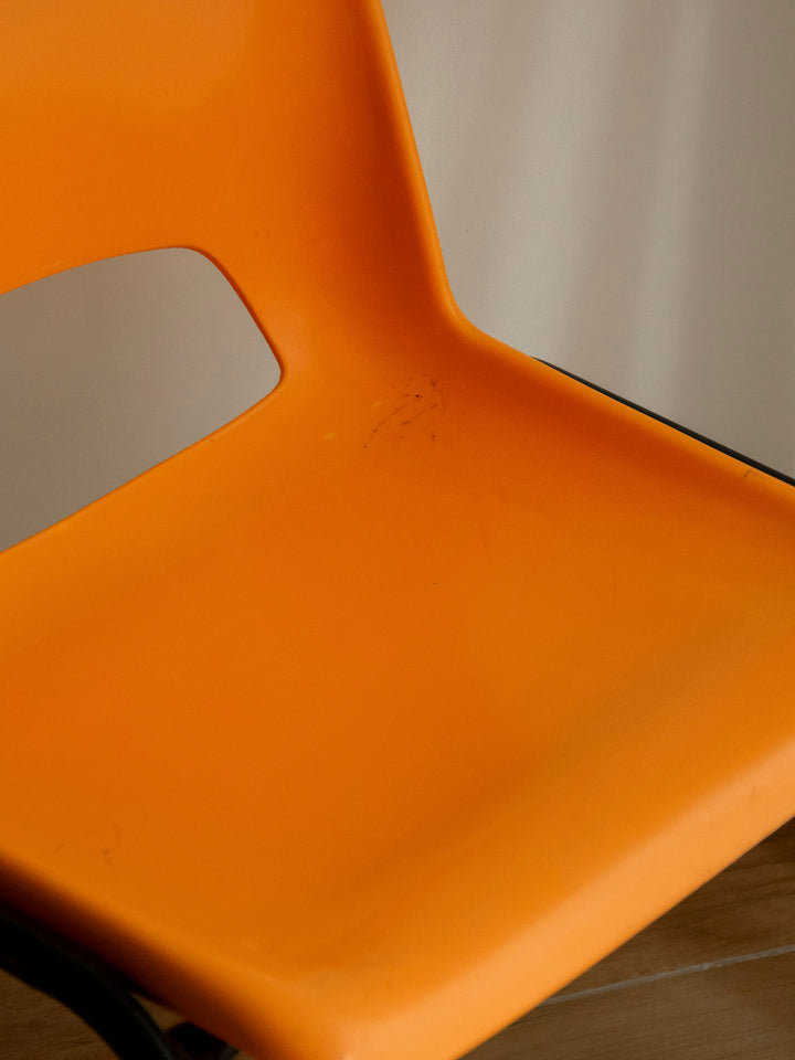 alma-chaise-plastique-1868-4