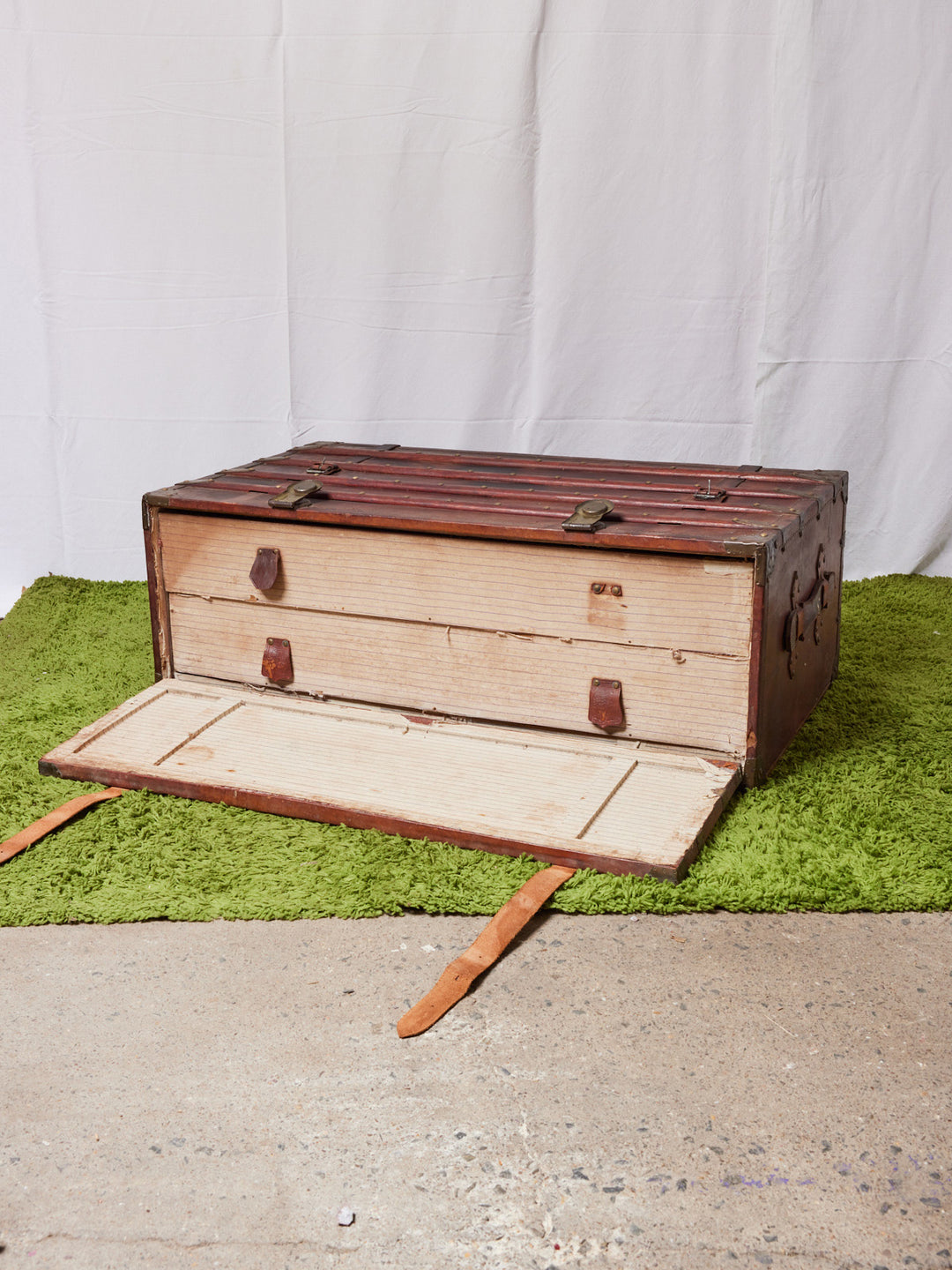 lucienne-malle-metal-269-3