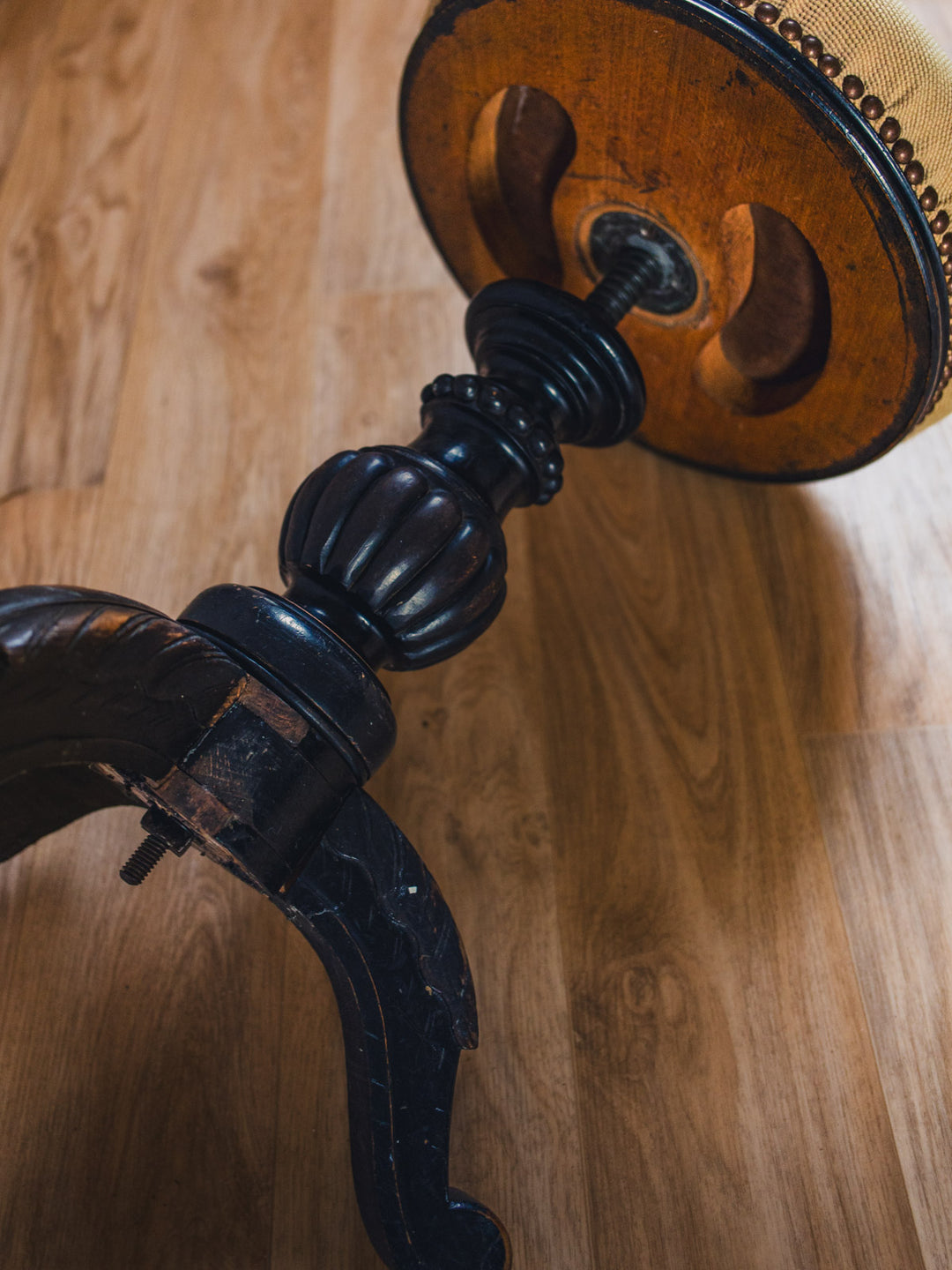 regis-tabouret-bois-792-9