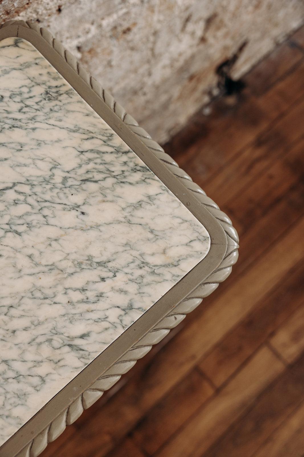 Odile, la table de chevet N°179 - Debongout