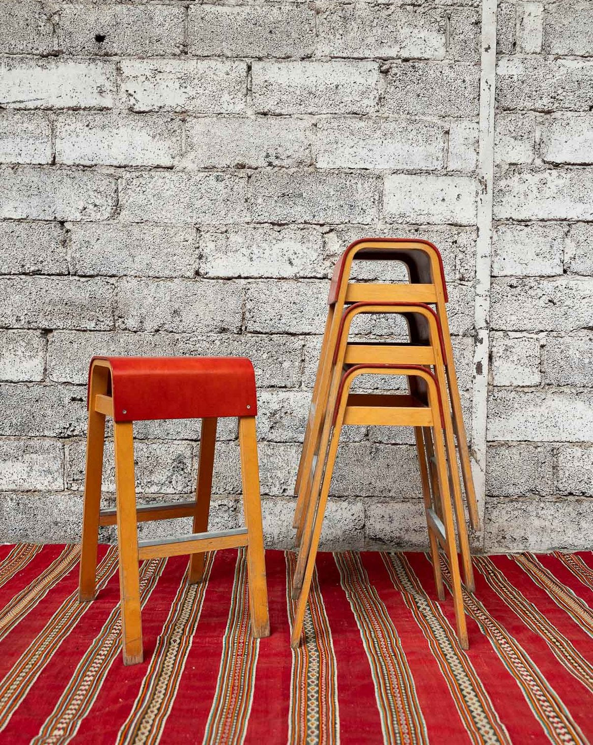 pierre-tabouret-bar-bois-692-1