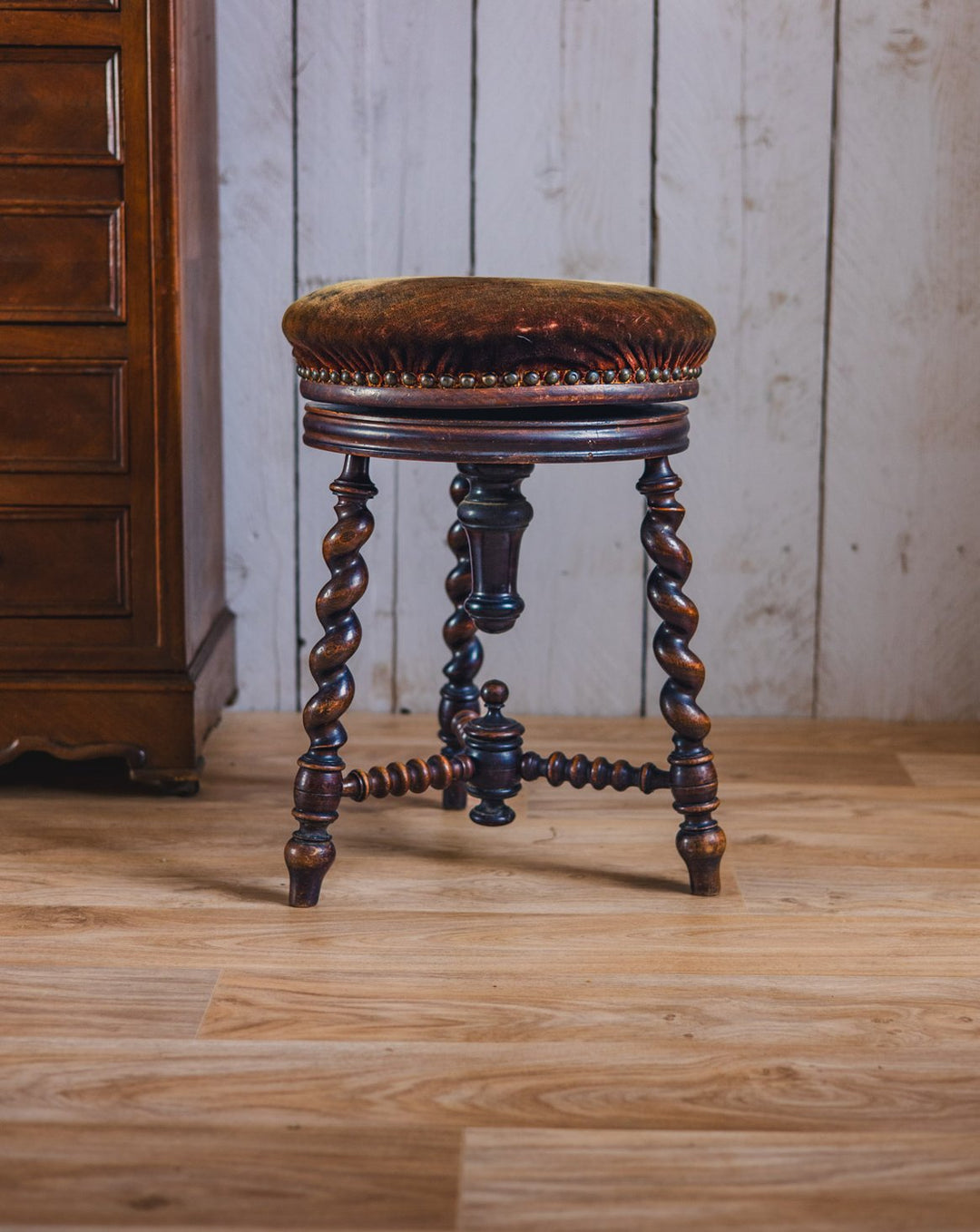 regis-tabouret-bois-791-1