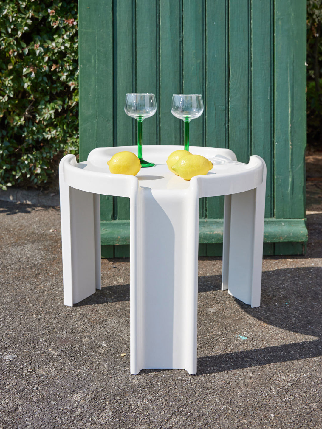 donna-table-basse-plastique-design-1088-6